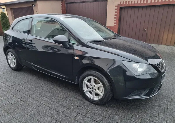 seat śląskie Seat Ibiza cena 17900 przebieg: 137000, rok produkcji 2012 z Wałcz